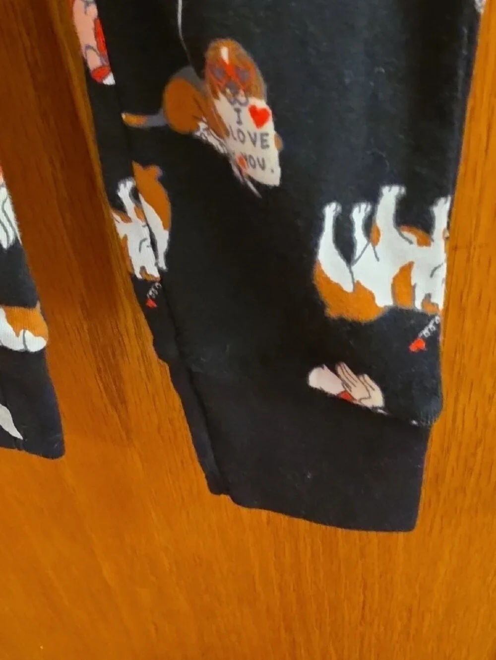 NEW NO TAGS Old Navy Black Leggings with Red & White Dog and Heart Print